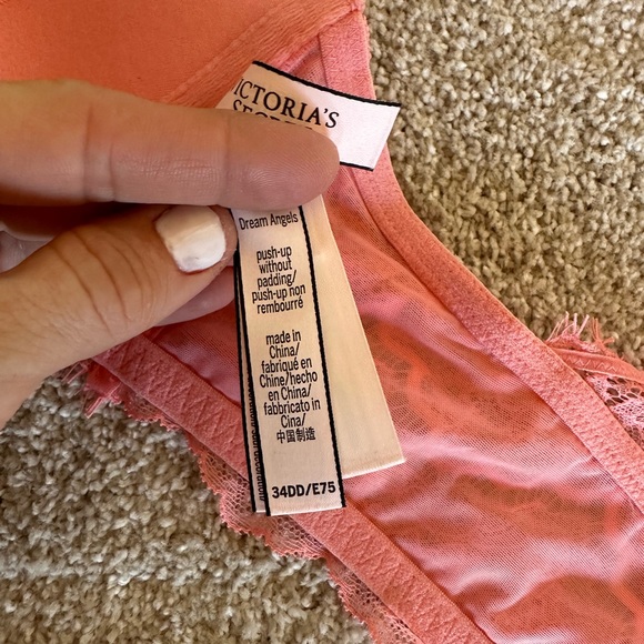 Victoria’s Secret Dream Angels Push-up without Padding lace bra - Picture 4 of 4